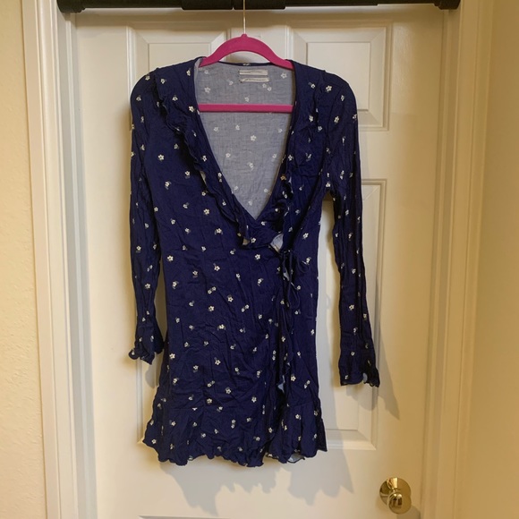 Urban outfitters blue wrap dress - Picture 2 of 5
